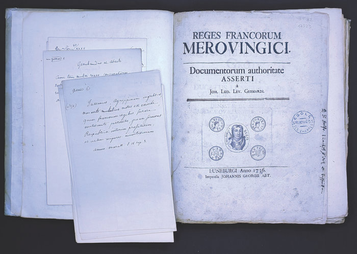 Page de titre de Reges Francorum merovingici et notes